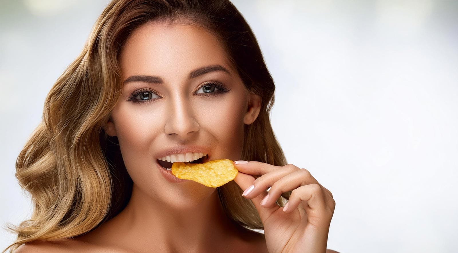 Eating Crisps - Persona Smile Dental Clinic Antalya